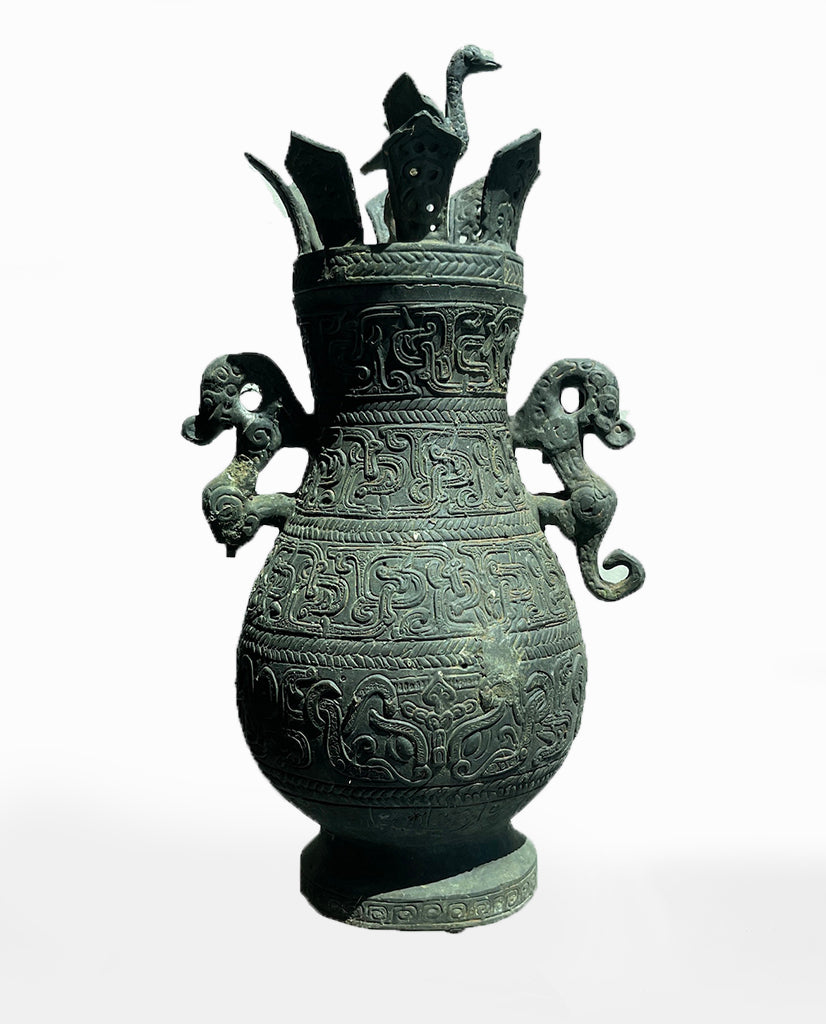 CHINESE ARCHAISTIC BRONZE HU CHINESE ARCHAISTIC BRONZE HU