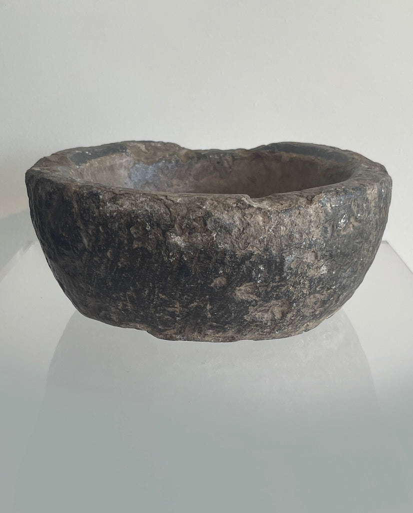 EAST INDIAN HARDSTONE BOWL EAST INDIAN HARDSTONE BOWL