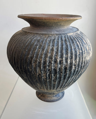 ETRUSCAN EARTHENWARE OLLA