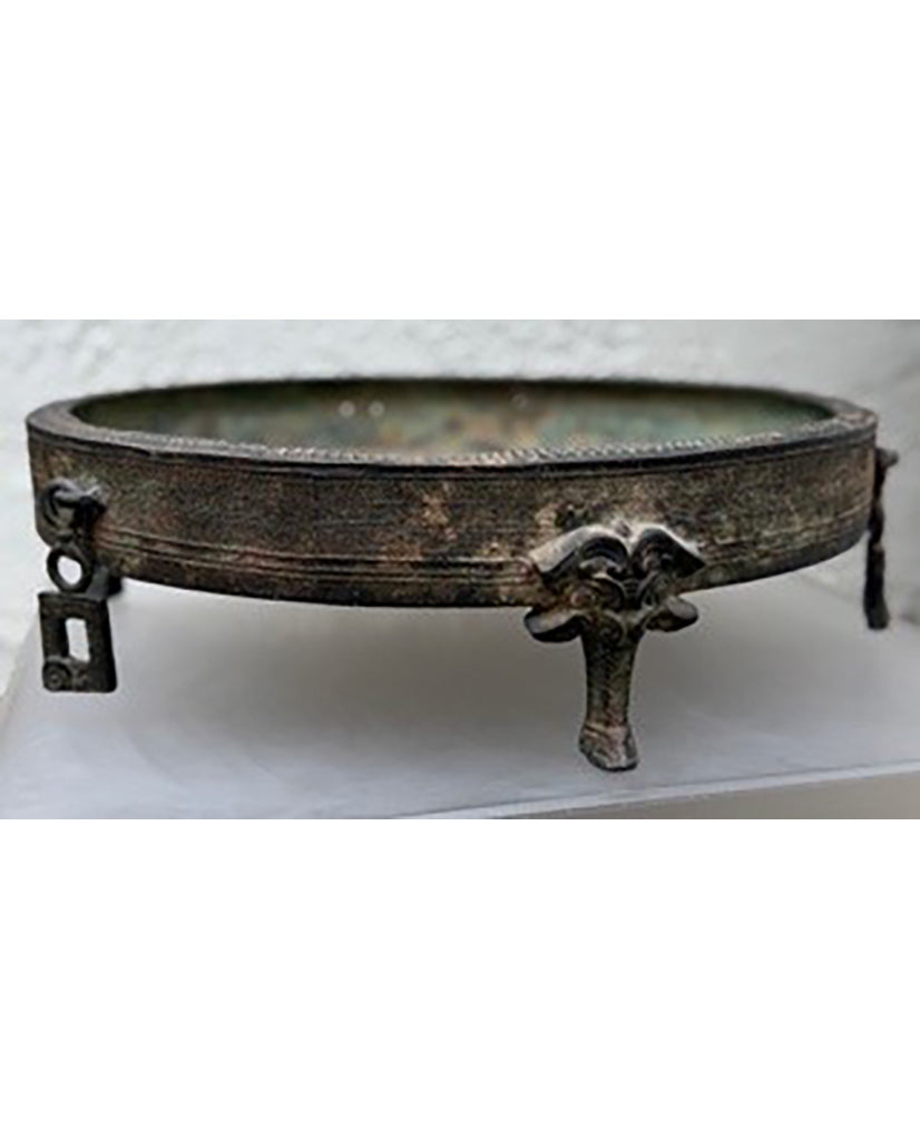 WARRING STATES ARCHAISTIC BRONZE PAN WARRING STATES ARCHAISTIC BRONZE PAN