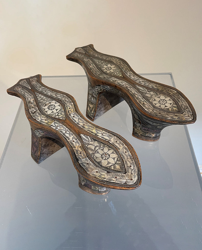 PR. TURKISH HAMMAM WOOD AND NACREOUS INLAID “NALIN” PR. TURKISH HAMMAM WOOD AND NACREOUS INLAID “NALIN”