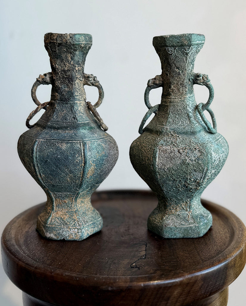 PAIR ZHOU BRONZE URNS PAIR ZHOU BRONZE URNS