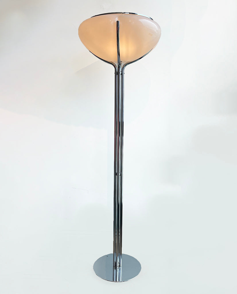 ‘QUADRIFOLGIO’ ACRYLIC AND CHROME FLOOR LAMP BY LUIGI MASSONI FOR GUZZINI ‘QUADRIFOLGIO’ ACRYLIC AND CHROME FLOOR LAMP BY LUIGI MASSONI FOR GUZZINI