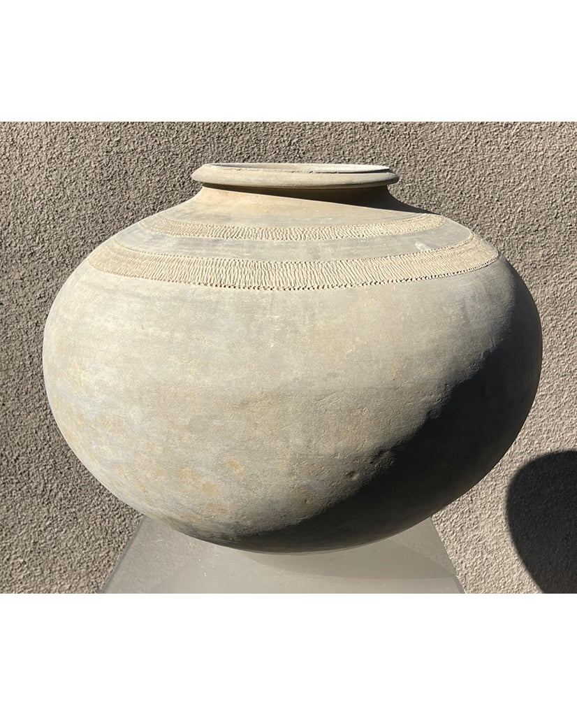 WARRING STATES EARTHENWARE URN WARRING STATES EARTHENWARE URN
