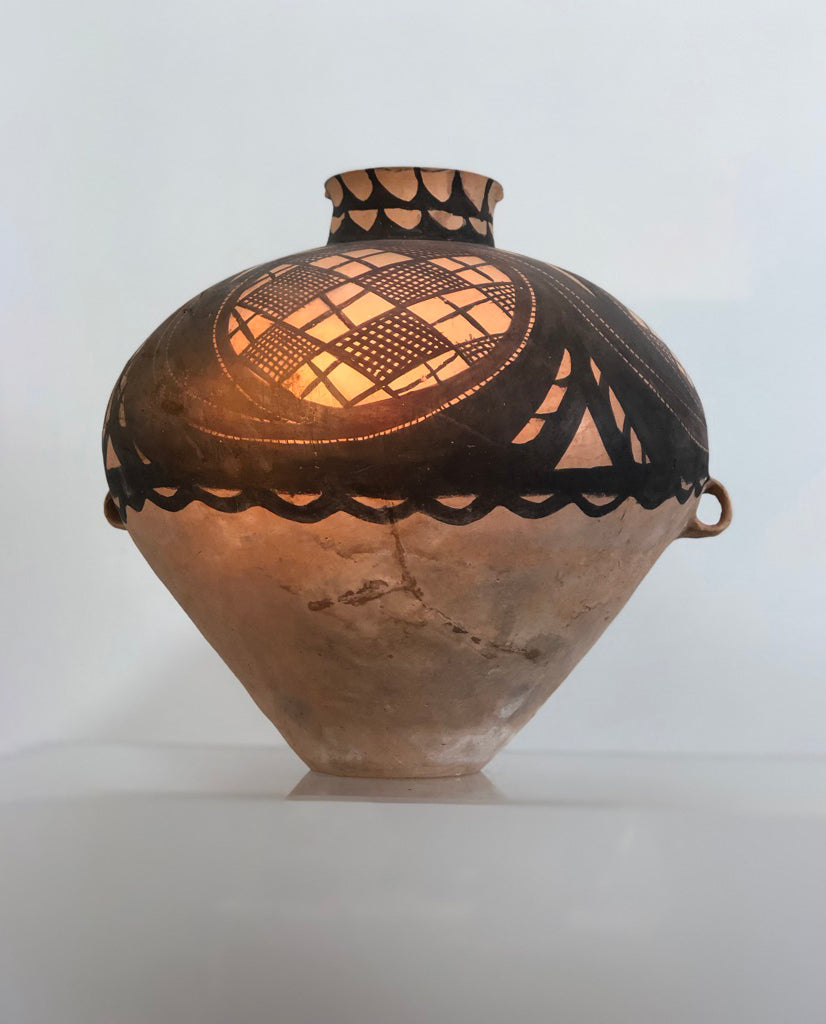 CHINESE NEOLITHIC PAINTED EARTHENWARE URN CHINESE NEOLITHIC PAINTED EARTHENWARE URN