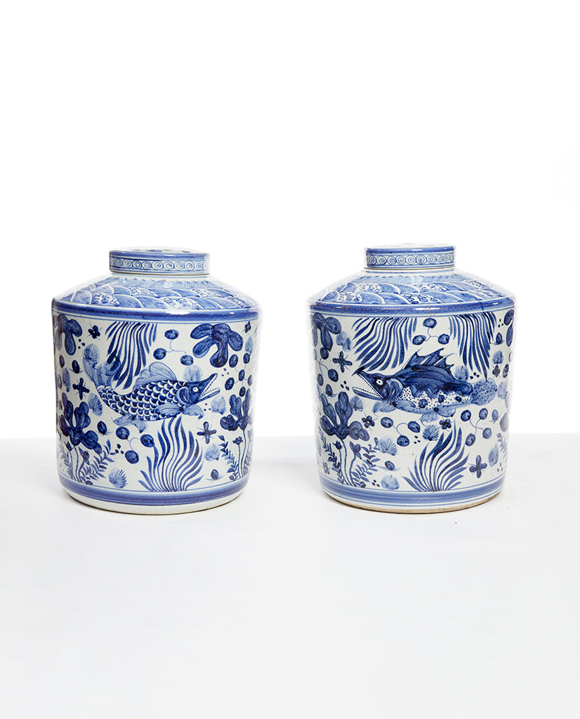 PAIR CHINESE BLUE AND WHITE PORCELAIN GINGER JARS PAIR CHINESE BLUE AND WHITE PORCELAIN GINGER JARS