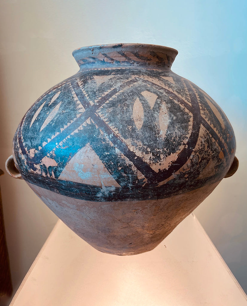 CHINESE NEOLITHIC PAINTED EARTHENWARE URN CHINESE NEOLITHIC PAINTED EARTHENWARE URN