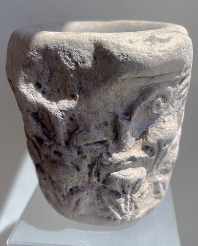 ROMAN MARBLE  CORINTHIAN CAPITAL FRAGMENT