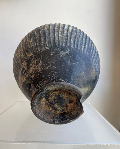 ETRUSCAN EARTHENWARE OLLA