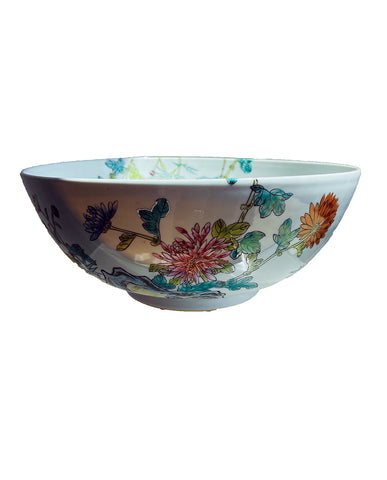 CHINESE EXPORT FAMILLE ROSE PORCELAIN BOWL