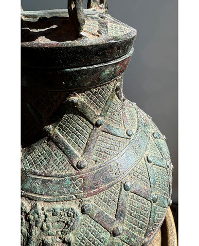 CHINESE ARCHAISTIC BRONZE HU