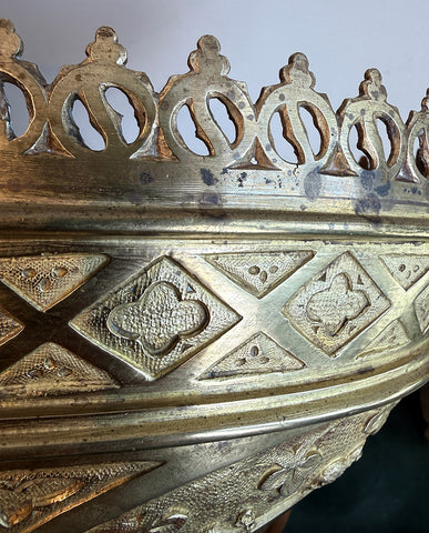 FRENCH ANCIEN RÉGIME D’ORE BRONZE BASIN