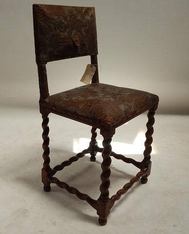 DUTCH BAROQUE OAK AND GILT TOOLED LEATHER SIDECHAIR