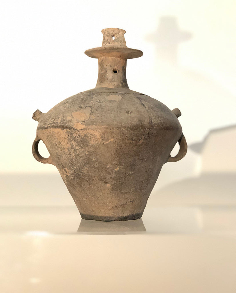 CHINESE ARCHAIC EARTHENWARE COVERED URN